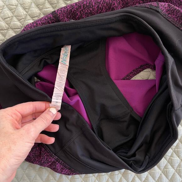 Lululemon Run Times Short Purple Black Size 6 Athletic Gym Workout Running - Picture 15 of 16